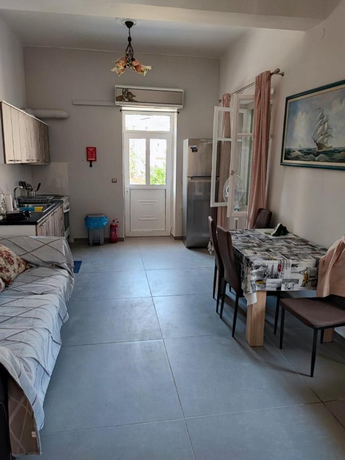 شقة Ευχάριστο Σπίτι Στο Κέντρο Της Πόλης Του Ναυπλίου. نافبليو المظهر الخارجي الصورة